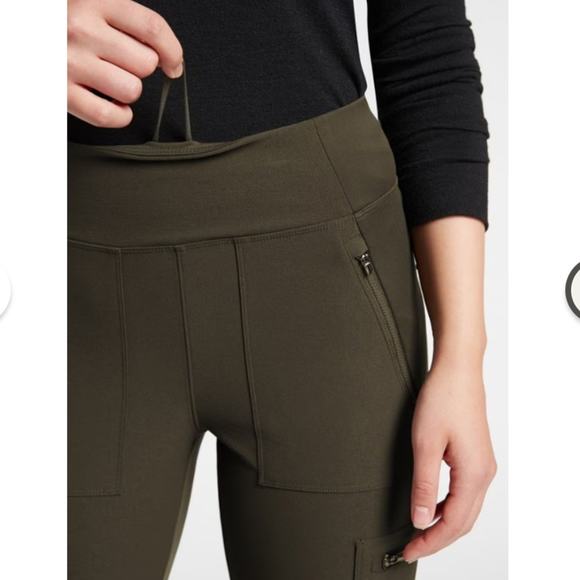 EUC ATHLETA HEADLANDS HYBRID CARGO II TIGHTS SIZE 4P BLACK - Picture 8 of 10